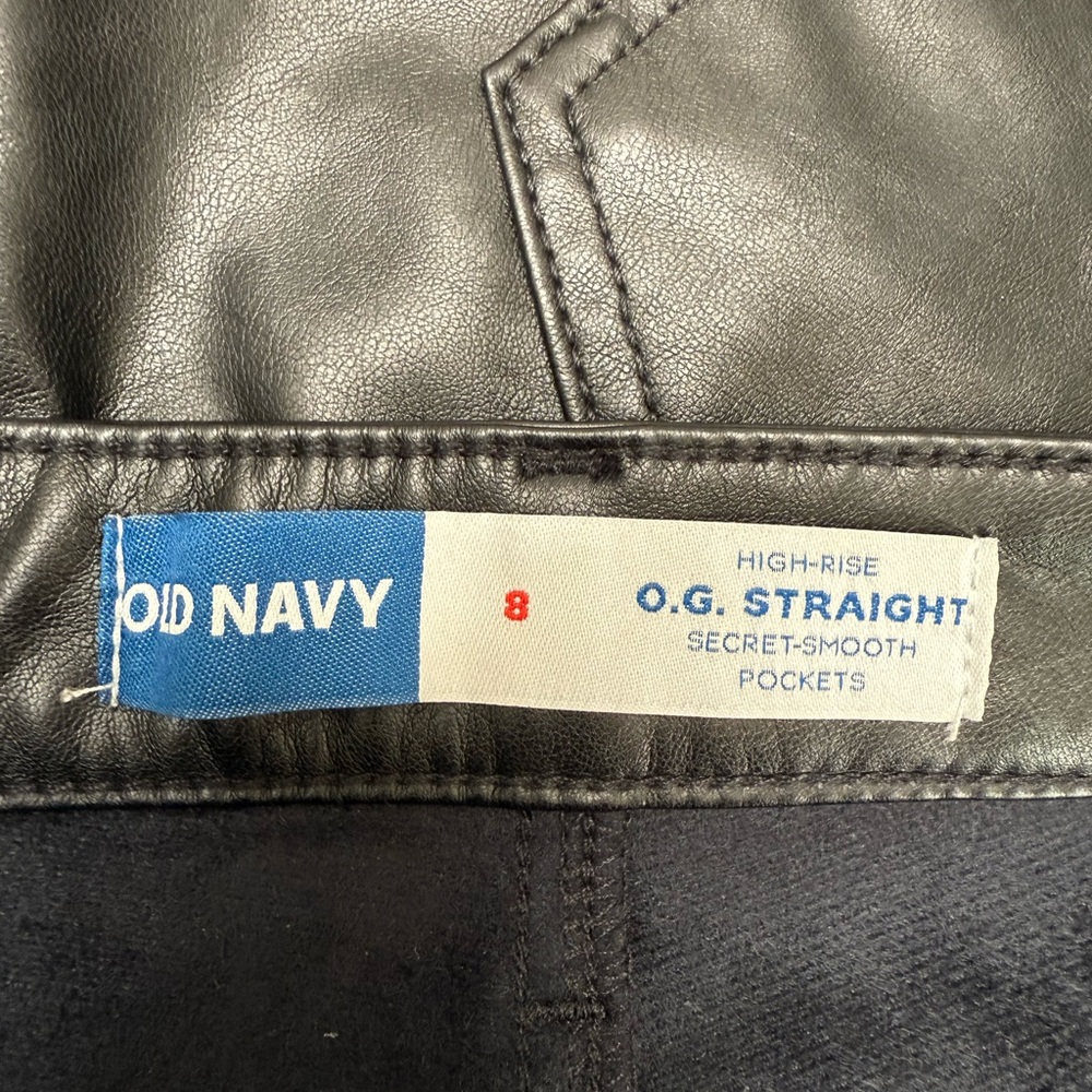 Old Navy Sz 8 Women’s Black Faux Leather High Rise O.G. Straight Leg Ankle Pants - Picture 7 of 8